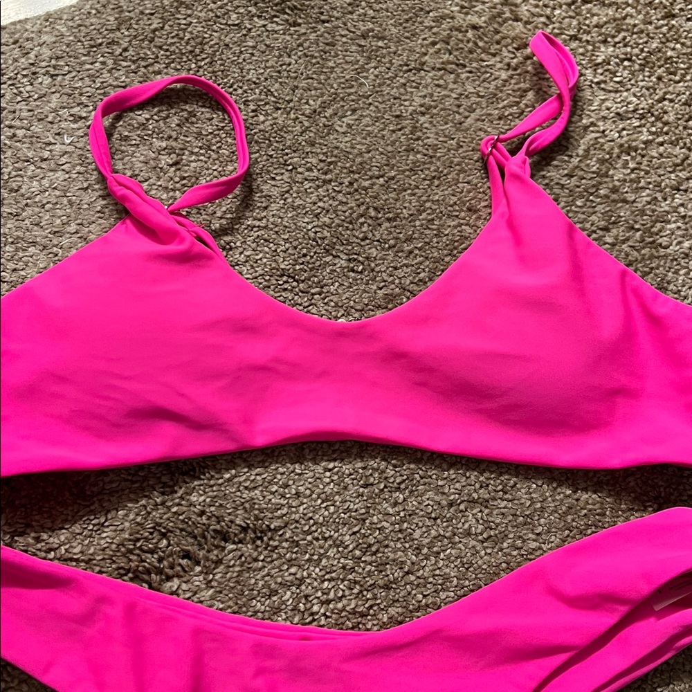 Pink bikini - Picture 2 of 3